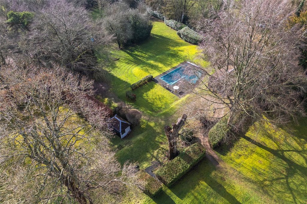 Additional image 19 of 9 bed detached house for saleGillotts Lane, Harpsden, Henley-On-Thames, Oxfordshire RG9