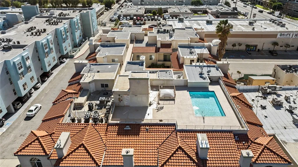 Additional image 39 of 16940 Chatsworth Unit 208, Granada Hills, CA 91344