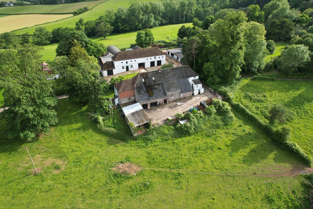 Barn conversion for saleLlangybi, Usk NP15