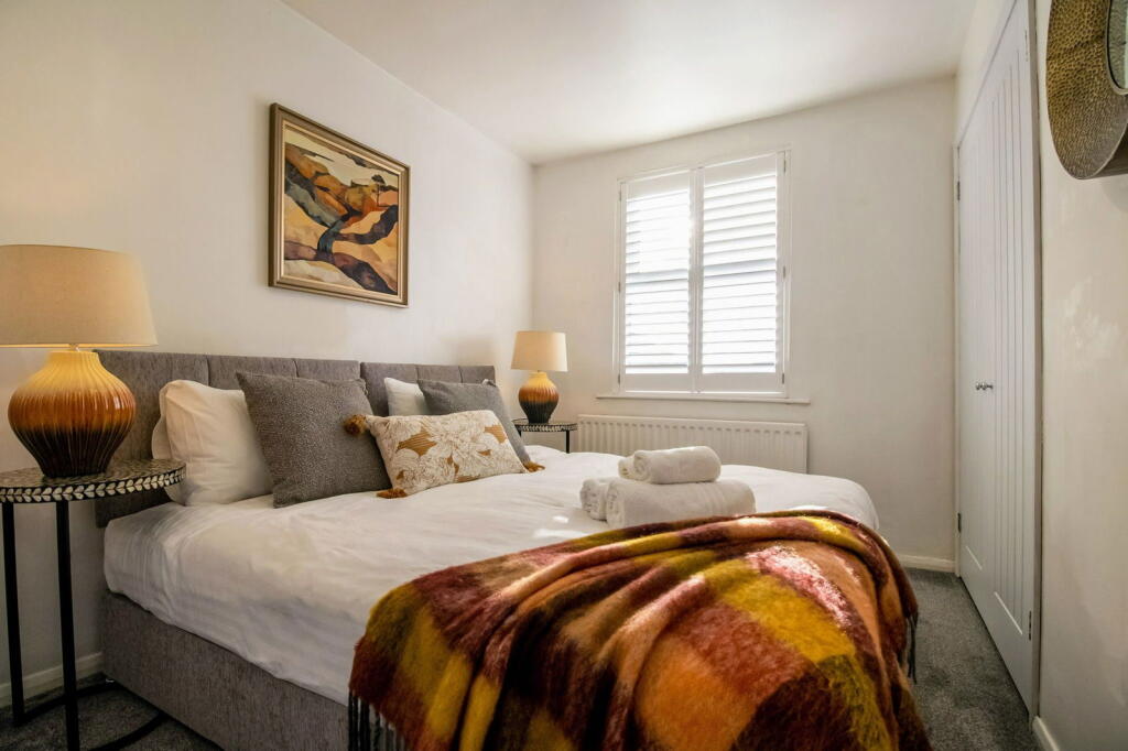 Additional image 11 of Old London Road, St. Albans, AL1 1QD