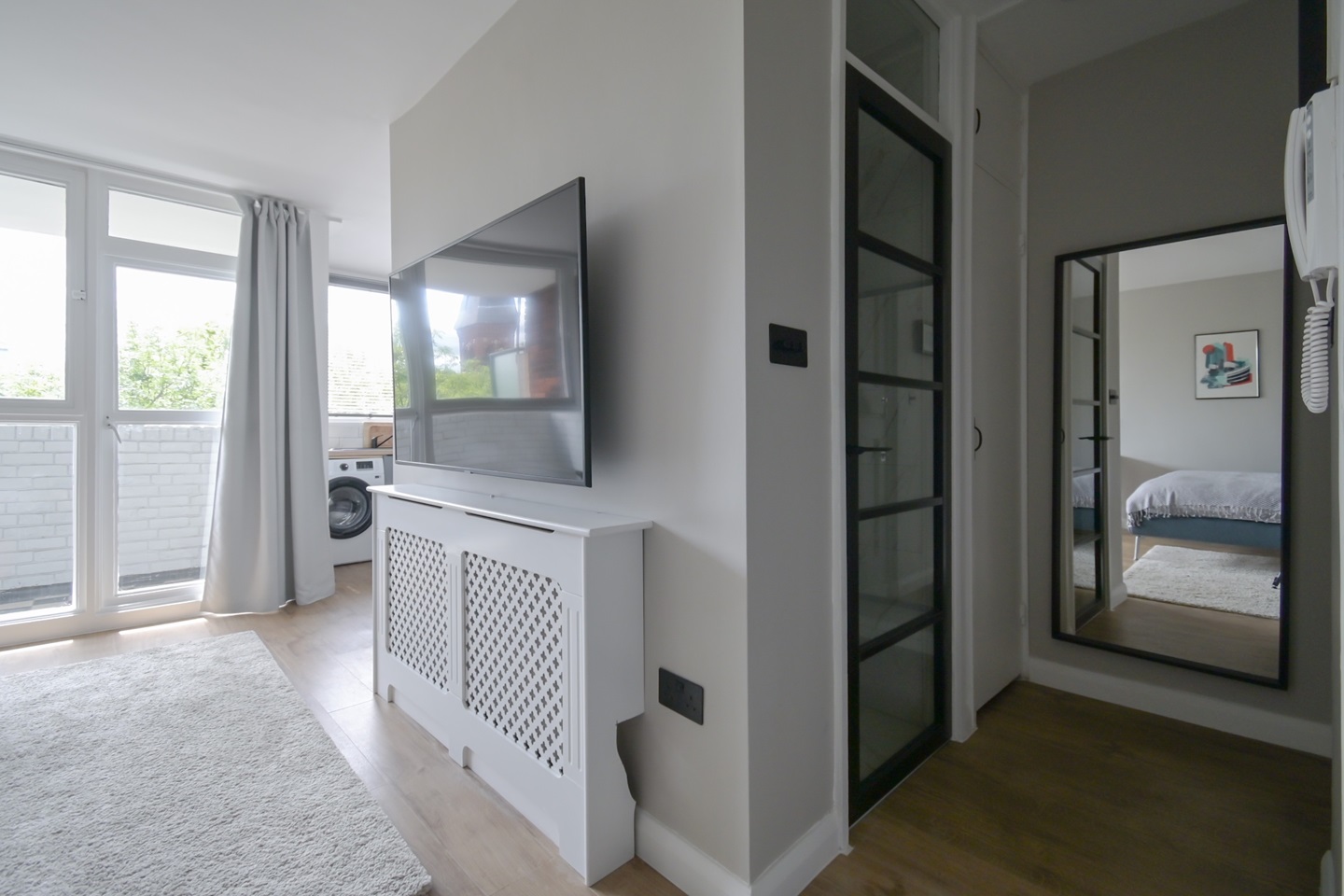 Additional image 3 of Studio Flat, Vauxhall Bridge Road, SW1V, N1 7GU