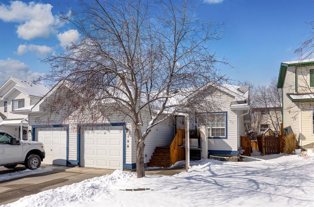 108 Quigley Close, Cochrane, AB, T4C 1S4