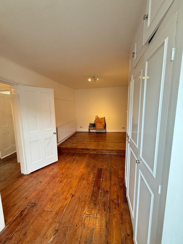 Additional image 4 of 2 Bed Flat, Dove Mews, SW5, N1 7GU