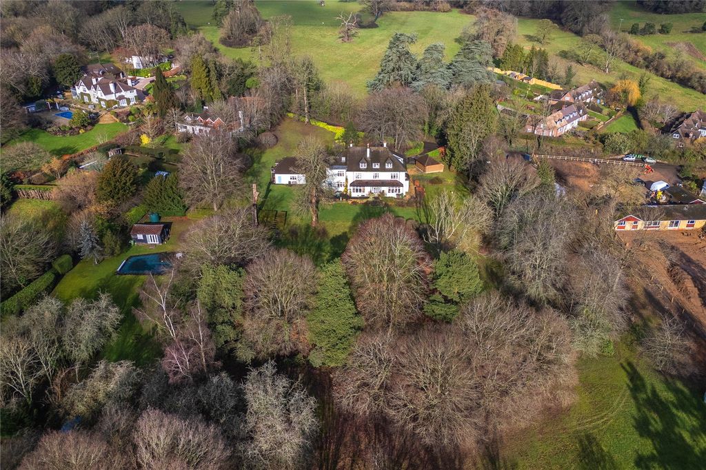 Additional image 10 of 9 bed detached house for saleGillotts Lane, Harpsden, Henley-On-Thames, Oxfordshire RG9