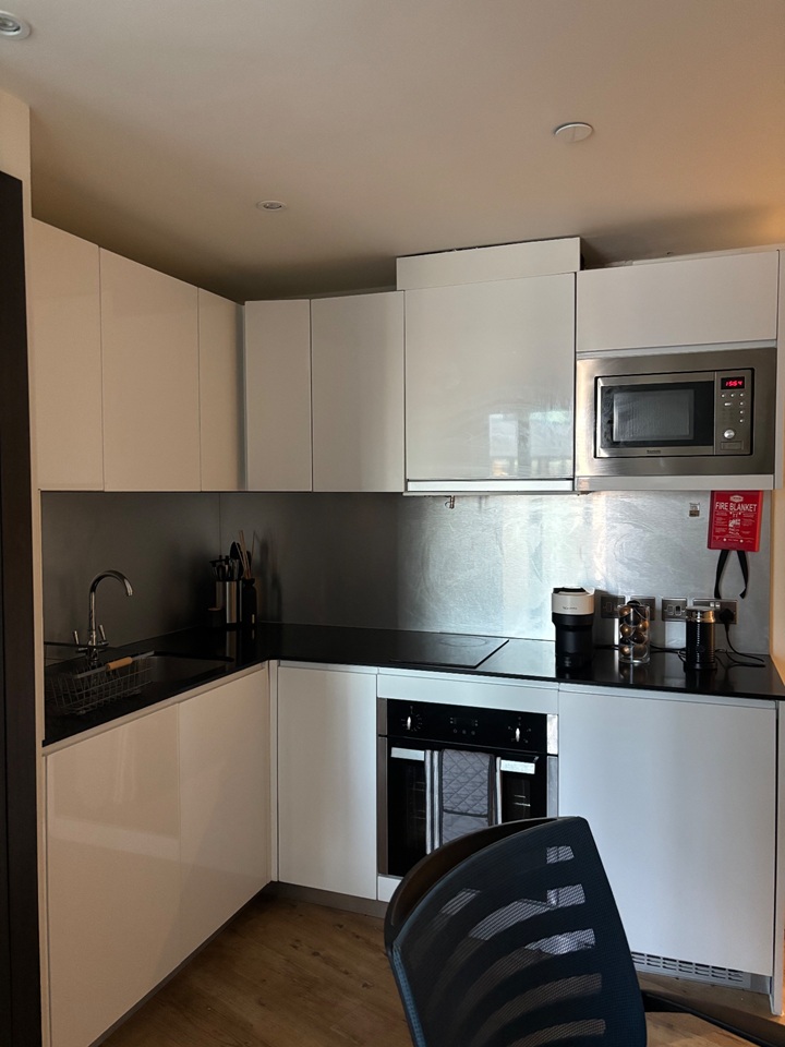 Additional image 2 of Studio Flat, Westminster Bridge Road, SE1, N1 7GU