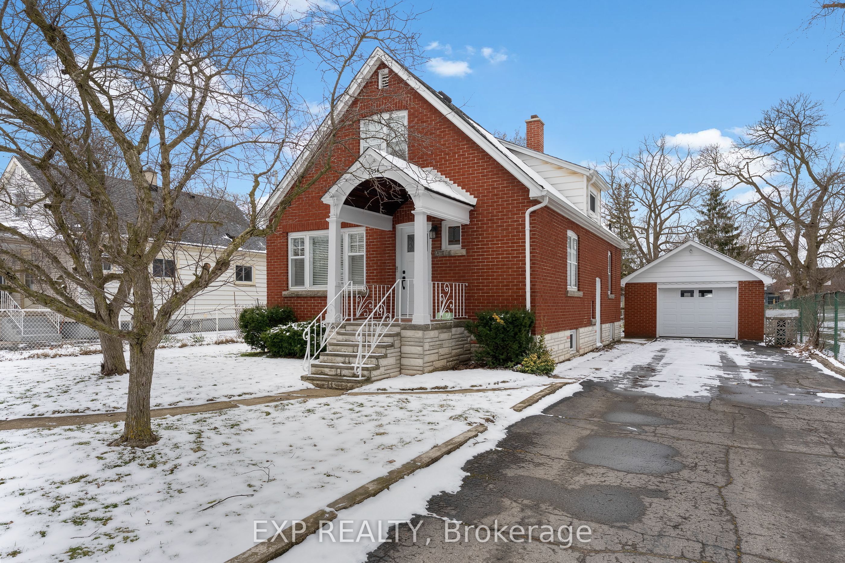 Additional image 2 of 3935 St Peter Avenue, Niagara Falls, ON, L2J 2N9