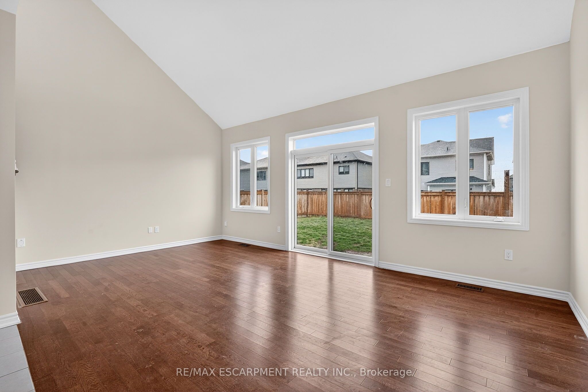 Additional image 6 of 11 Frontier Drive, Thorold, ON, L2V 0K3