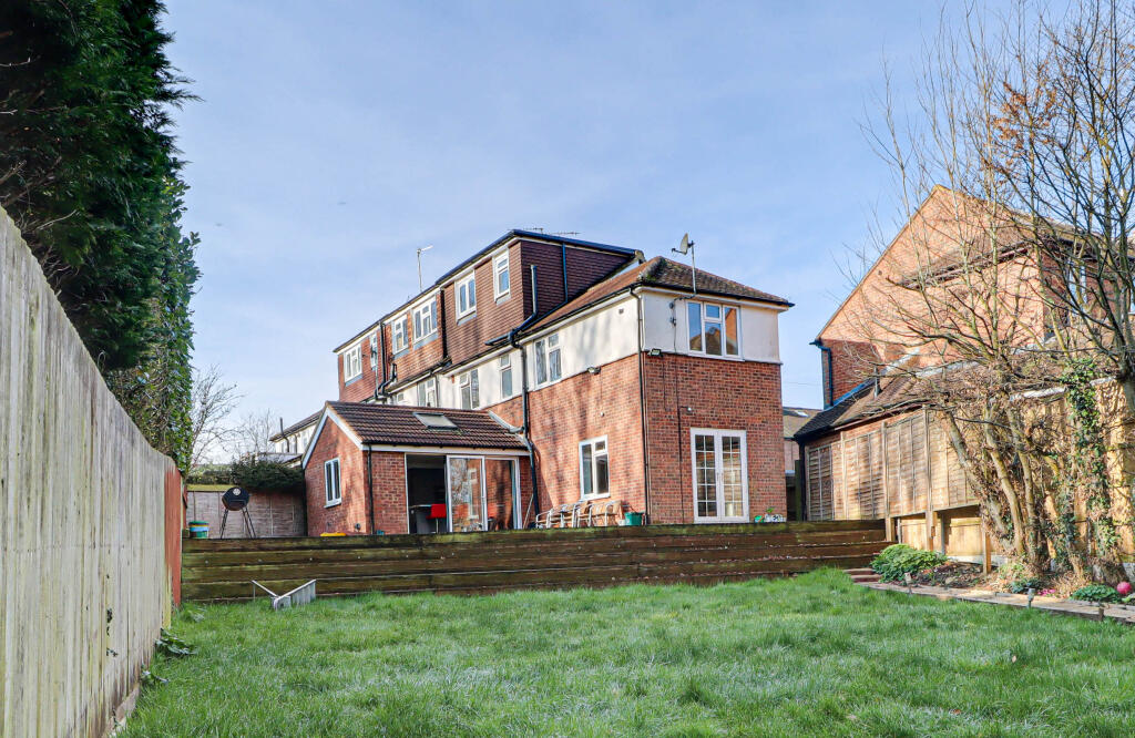 Glemsford Drive, Harpenden, Hertfordshire, AL5