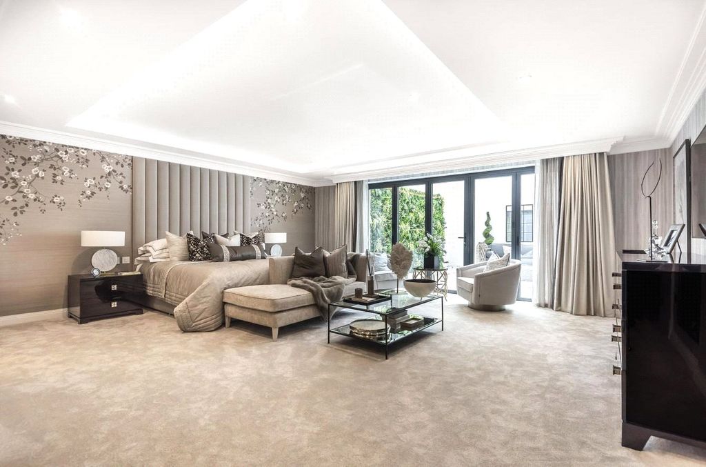 Additional image 5 of 4 bed flat for salePenn Road, Beaconsfield, Buckinghamshire HP9