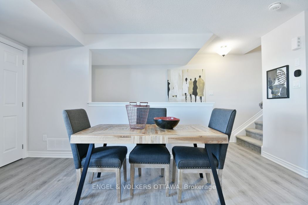 Additional image 3 of 2033 Seeley's Bay Street, Ottawa, ON, K2J 6L3