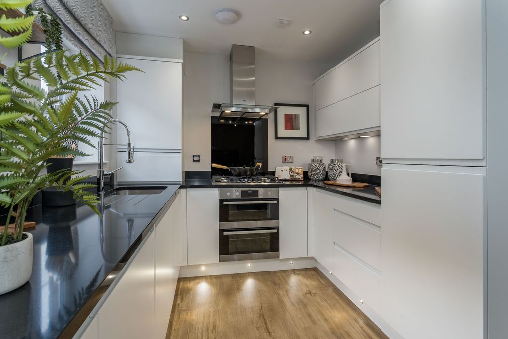 Additional image 8 of 2 bed flat for sale"Flat Type C" at Laymoor Avenue, Renfrew PA4
