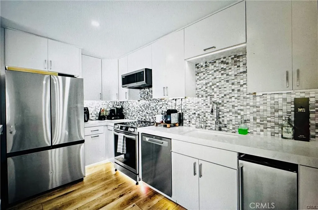 Additional image 29 of 711 Pacific Coast Unit 330, Huntington Beach, CA 92648