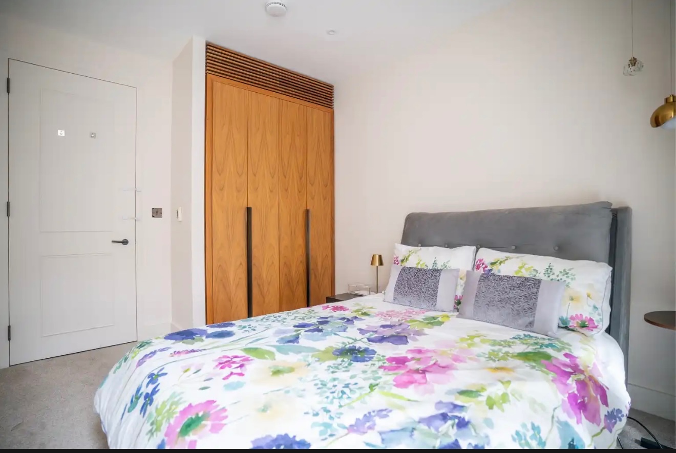 Additional image 36 of 3 Bed Flat, New Union Square, SW11, N1 7GU