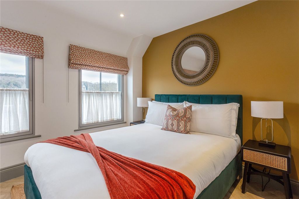 Additional image 13 of 2 bed flat for saleThameside, Henley-On-Thames, Oxfordshire RG9