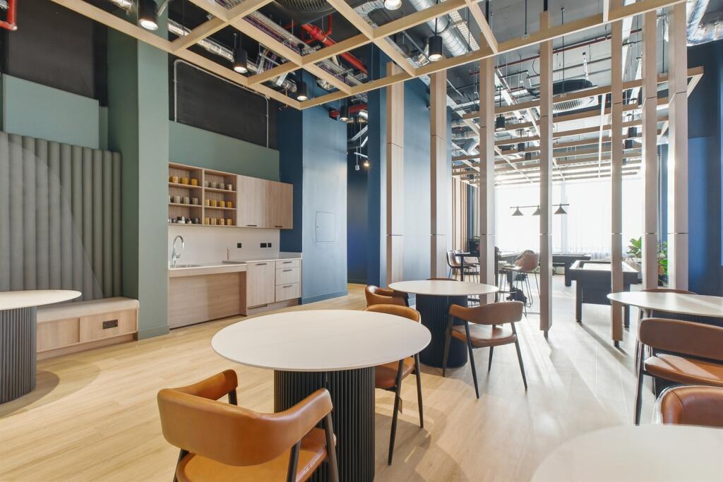 Additional image 32 of Belmont Wharf, Glasswater Locks, B4