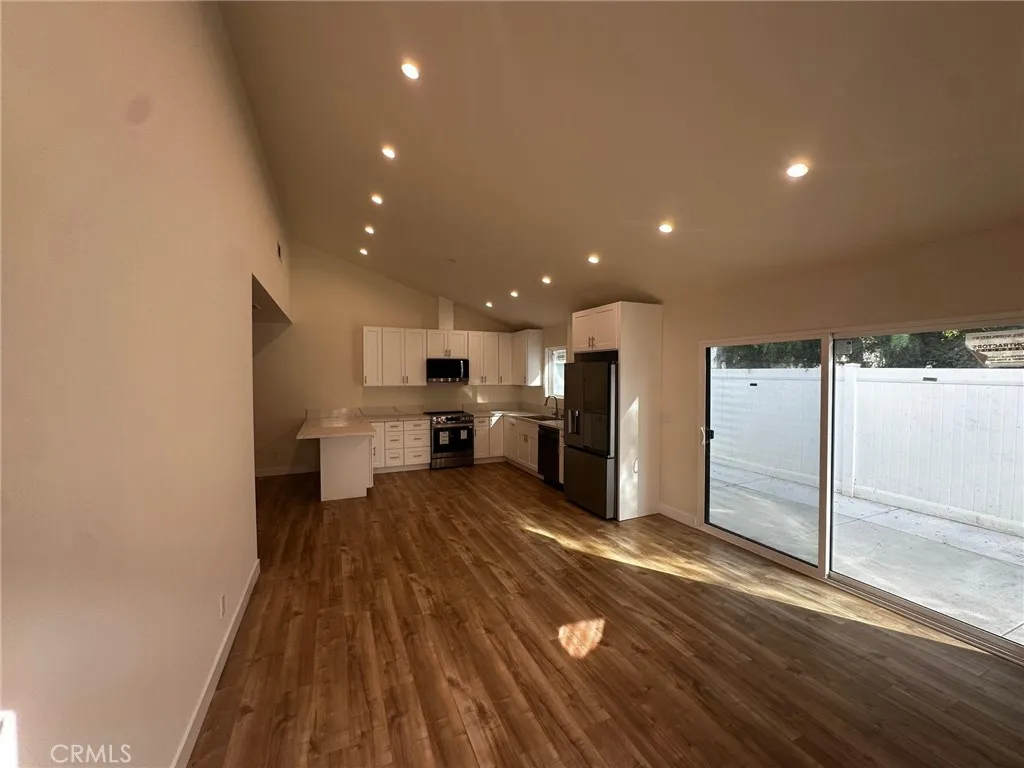 Additional image 5 of 15952 Cohasset St, Van Nuys, CA 91406