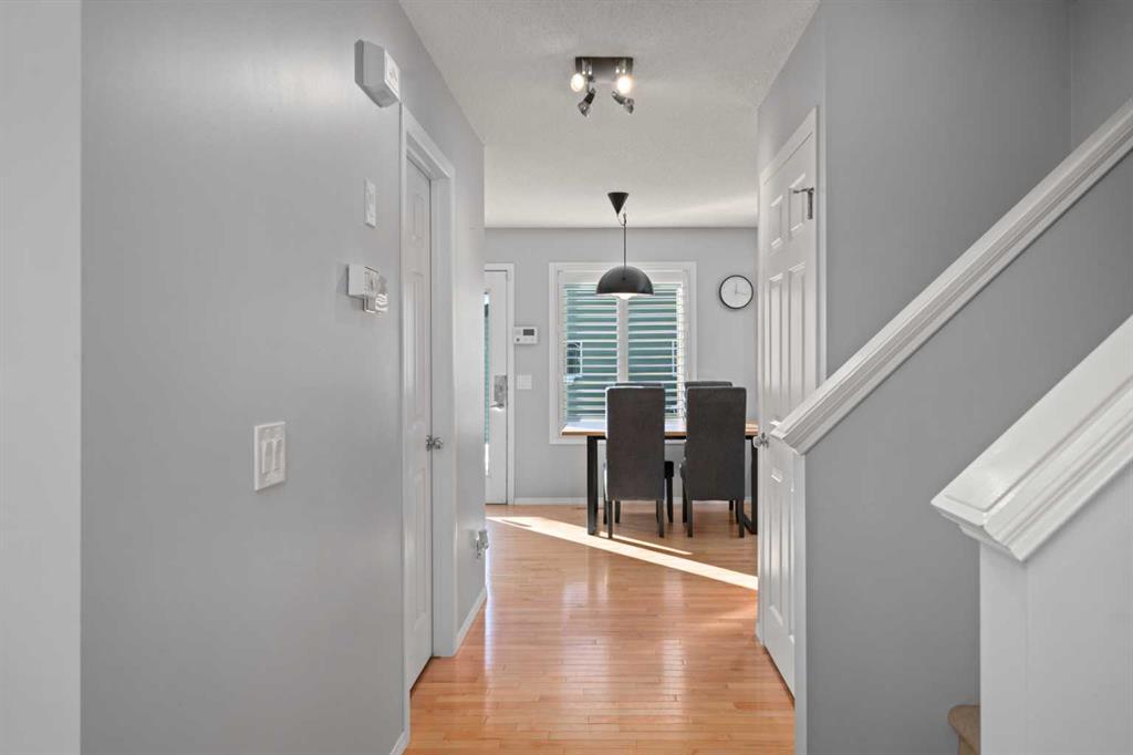 Additional image 6 of 47 Eversyde Heath SW, Calgary, AB, T2Y 4P8