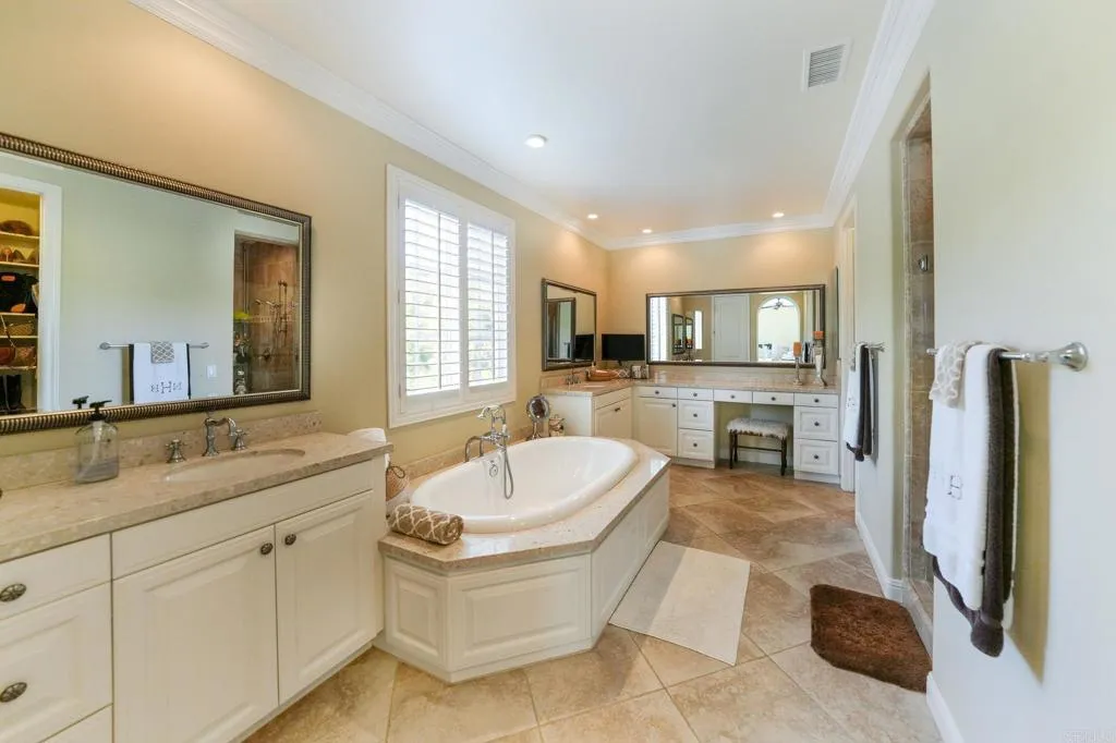 Additional image 52 of 15586 New Park Ter, San Diego, CA 92127