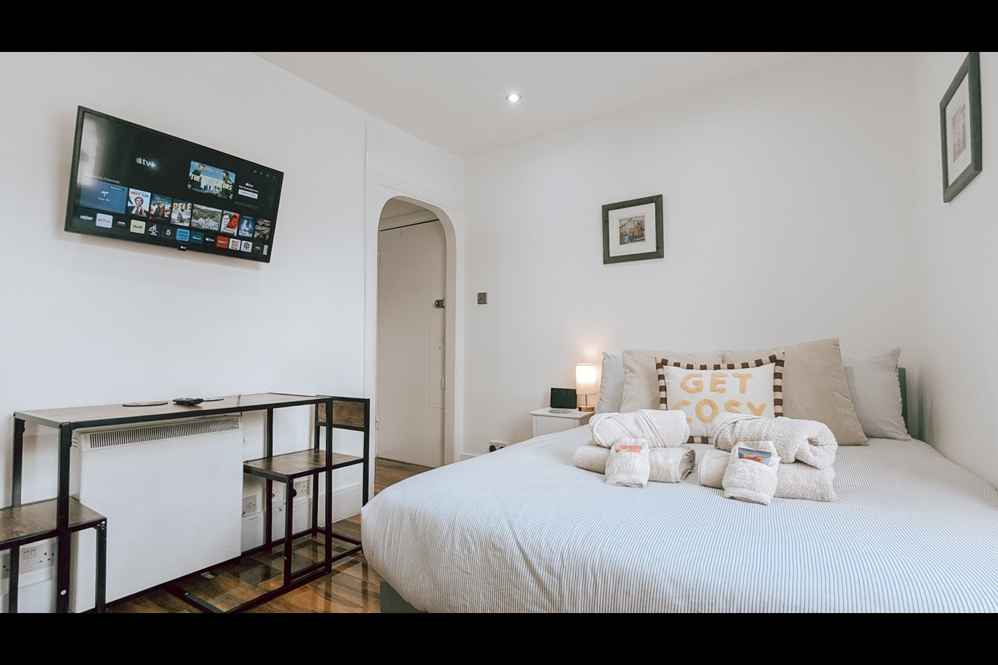 Studio Flat, Gloucester Terrace, W2, N1 7GU