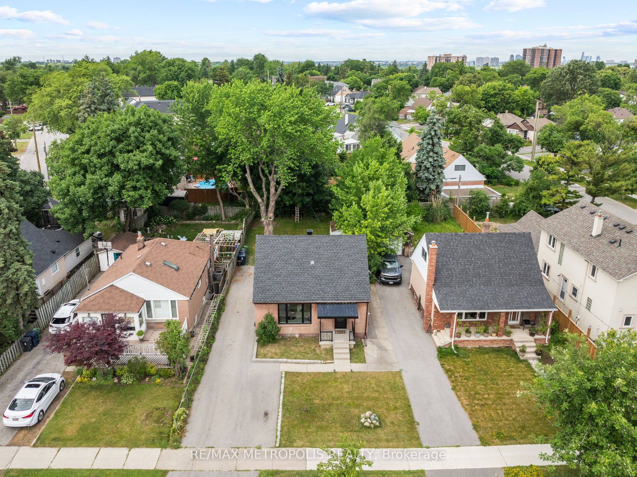 96 Allenby Avenue, Toronto, ON, M9W 1S9
