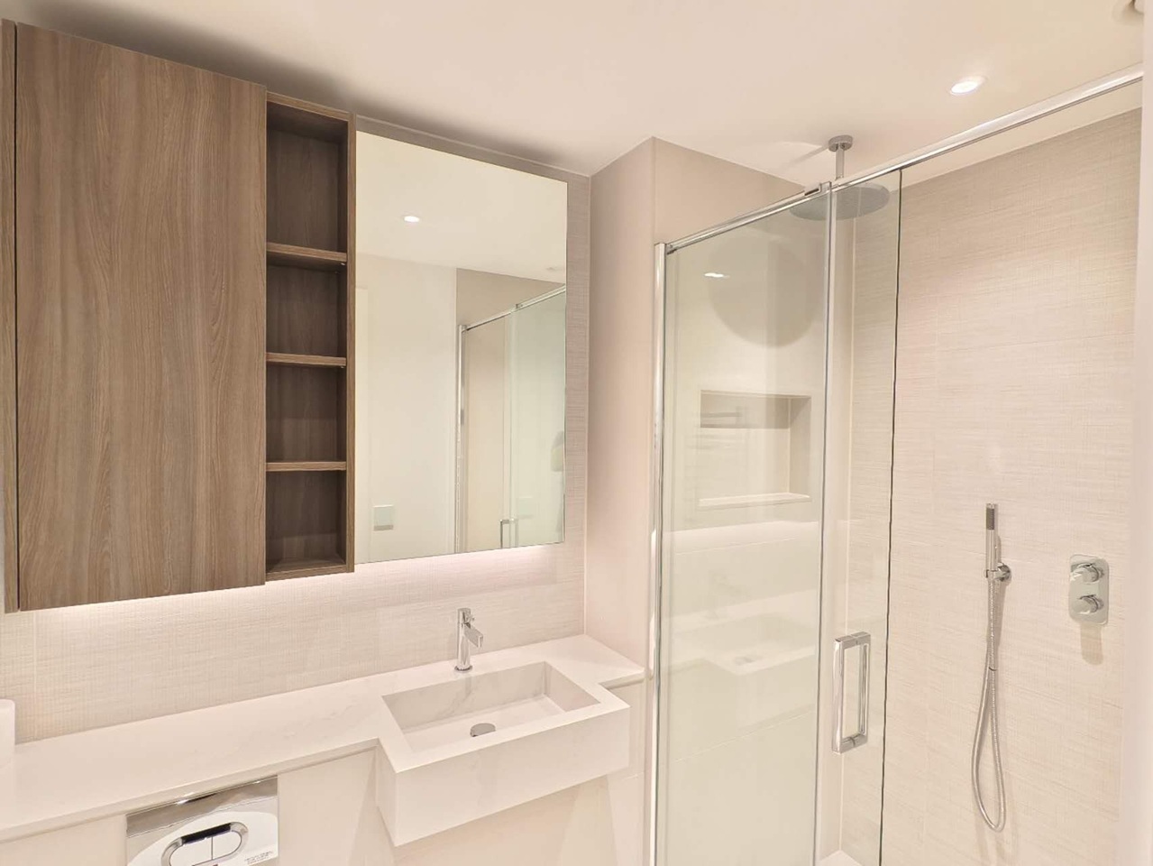 Additional image 5 of 1 Bed Flat, Opus House, WC1X, N1 7GU