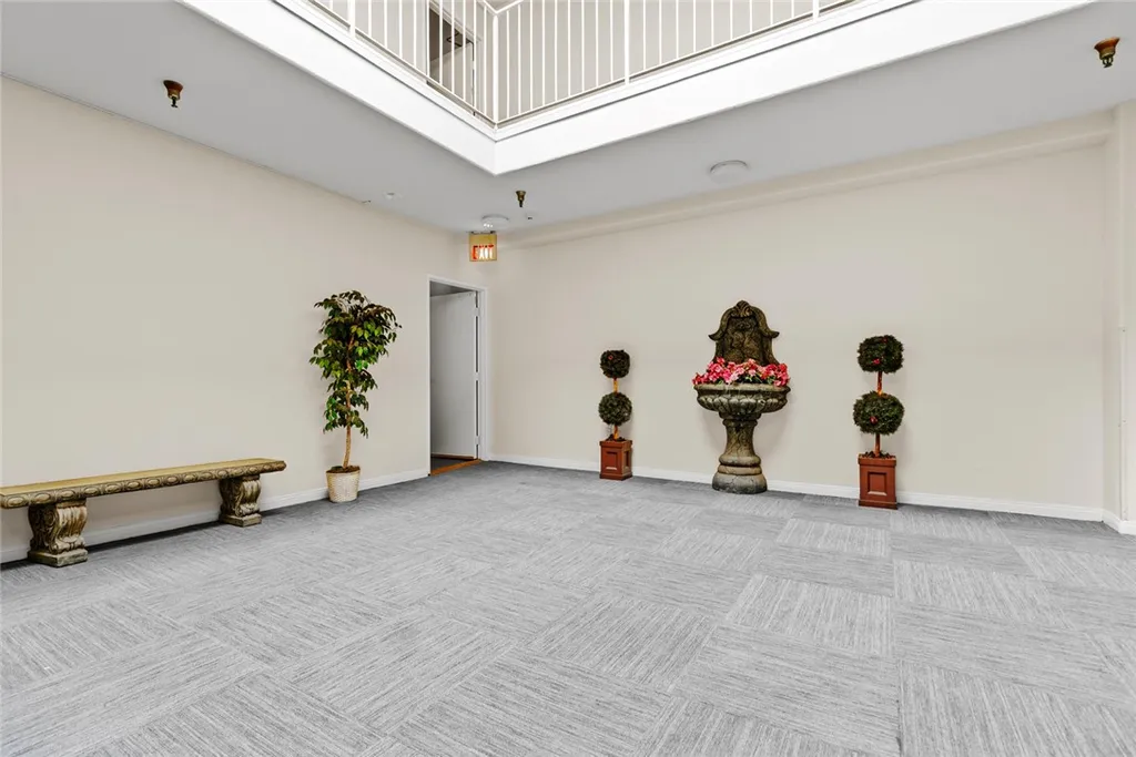 Additional image 35 of 16940 Chatsworth Unit 208, Granada Hills, CA 91344