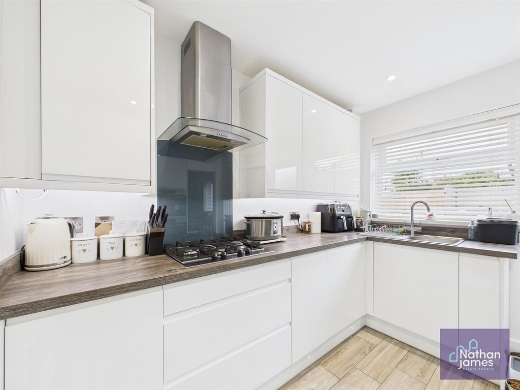 3 bed property for saleWaghausel Close, Caldicot NP26