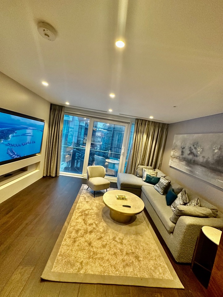 2 Bed Flat, Queenstown Road, SW11, N1 7GU