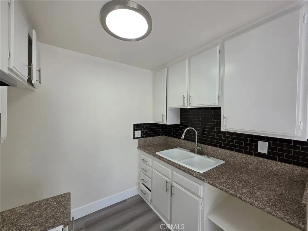 Additional image 4 of 6911 Woodley Ave Unit 101, Van Nuys, CA 91406