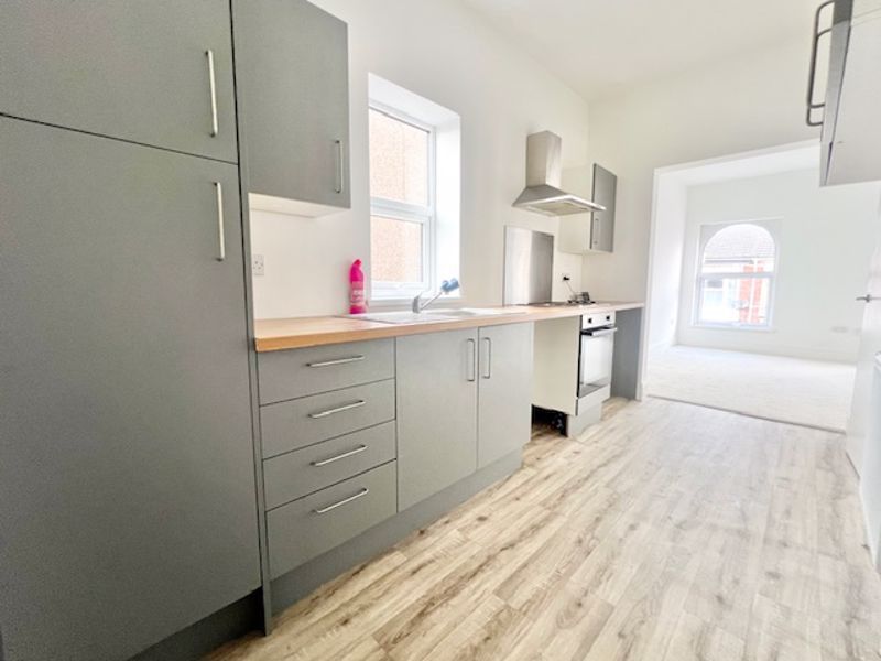 2 bed flat for saleSea View Street, Cleethorpes DN35