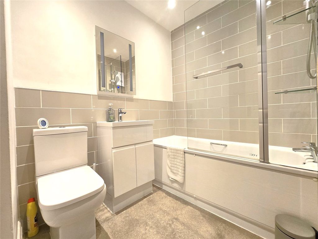 Additional image 12 of 2 bed flat for saleThe Croft, Tenby, Pembrokeshire SA70
