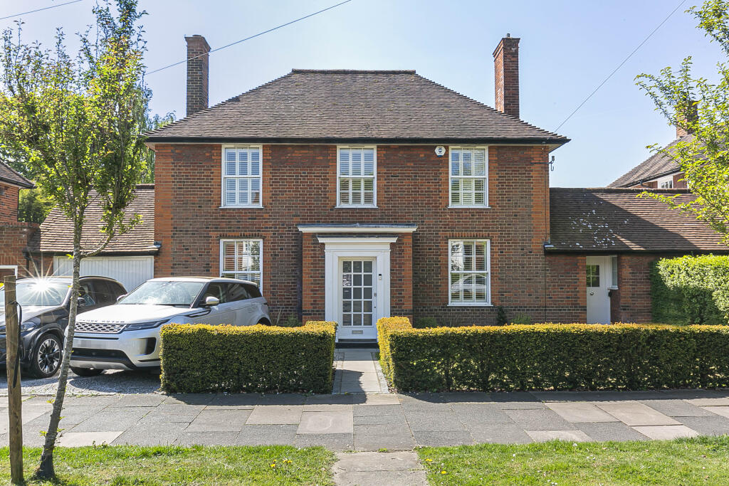 Russellcroft Road, Welwyn Garden City, Hertfordshire, AL8