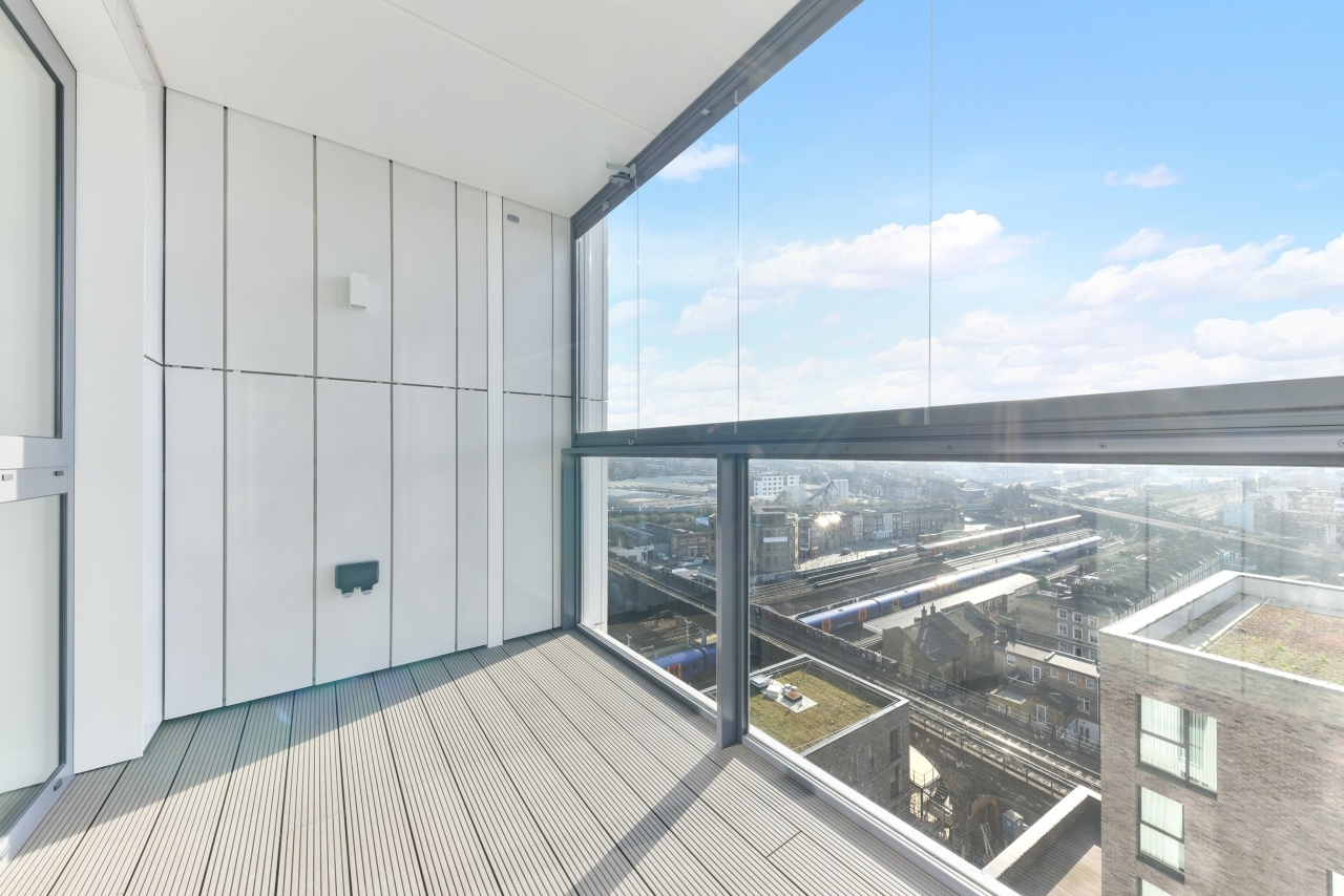 Additional image 5 of 1 Bed Flat, Brogan House, SW8, N1 7GU