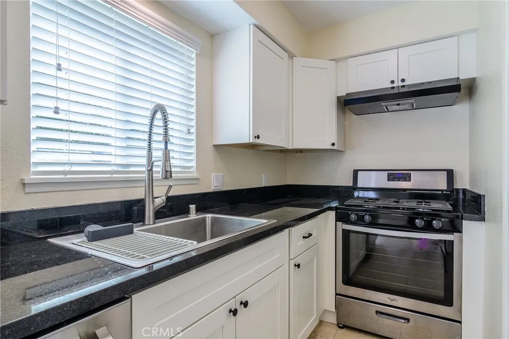 Additional image 15 of 9586 Cornwall Dr, Huntington Beach, CA 92646