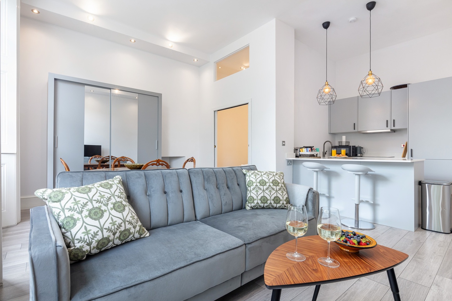 Additional image 4 of 1 Bed Flat, Queen's Gate, SW7, N1 7GU