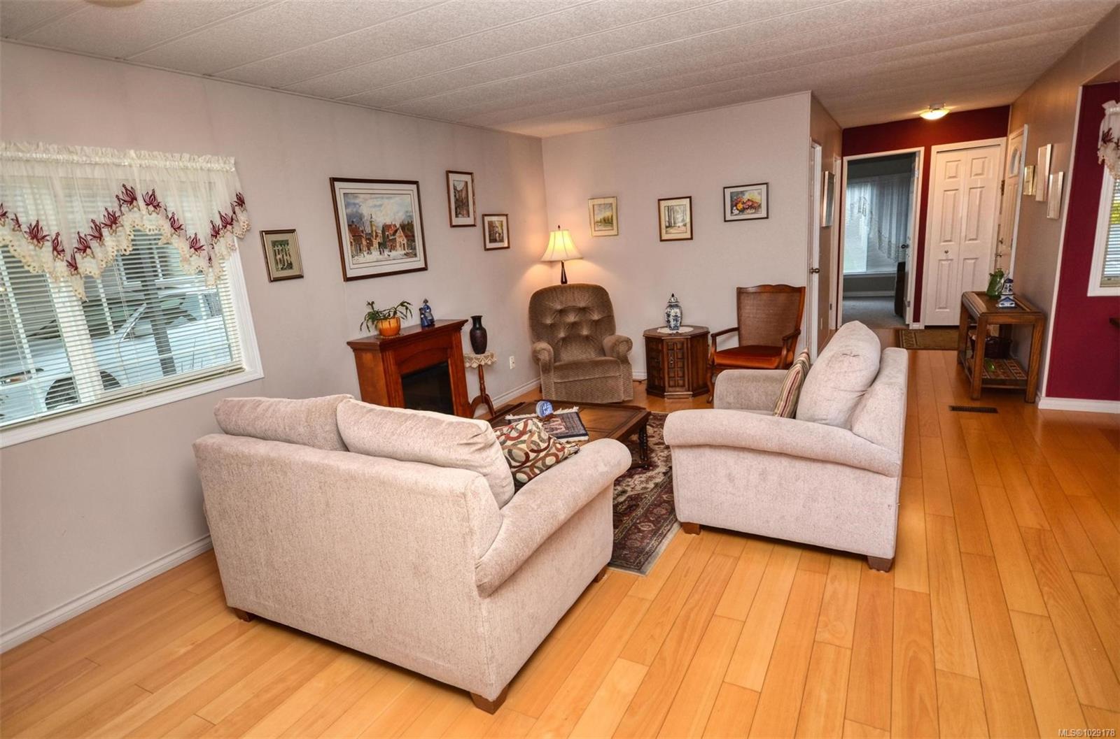 Additional image 5 of 9413 Brookwood Drive, Sidney, BC, V8L 4H1