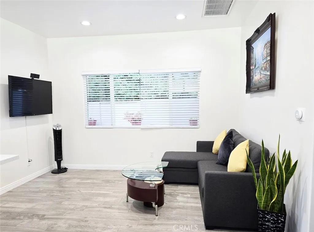 Additional image 3 of 1877 S Jacalene Ln. Unit B, Anaheim, CA 92802