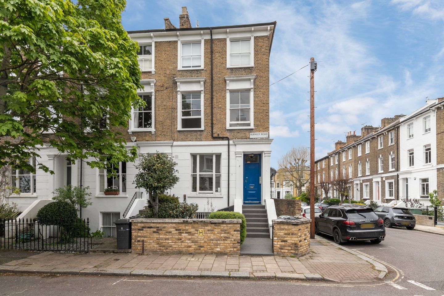 Bedsit, Burnley Rd, SW9, N1 7GU