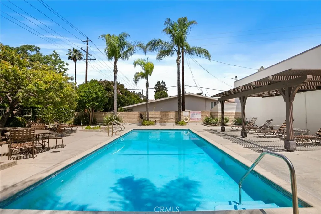 Additional image 11 of 4425 W Sarah St, Burbank, CA 91505