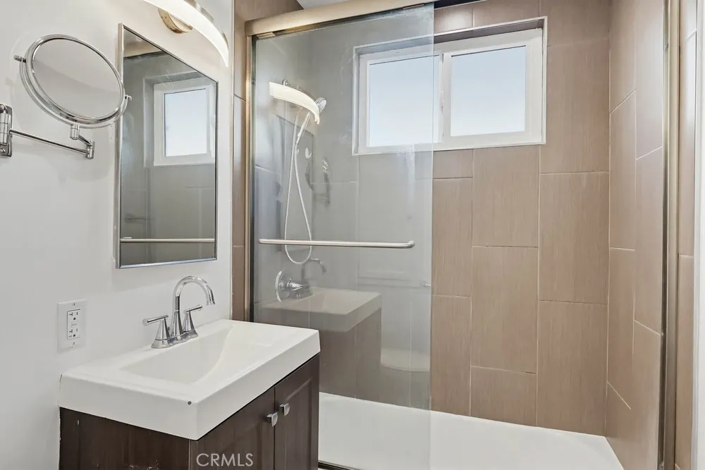 Additional image 40 of 6065 Pickford Place Unit 1, Los Angeles, CA 90035