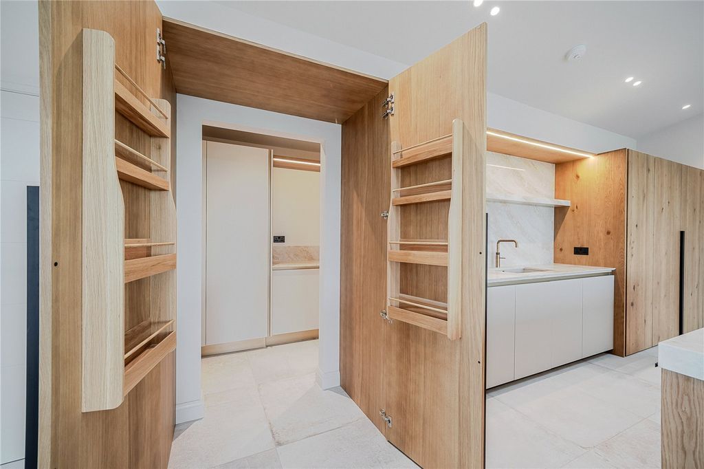 Additional image 10 of 6 bed barn conversion for saleThe Hay Barn, Haggs Road, Follifoot, Harrogate HG3