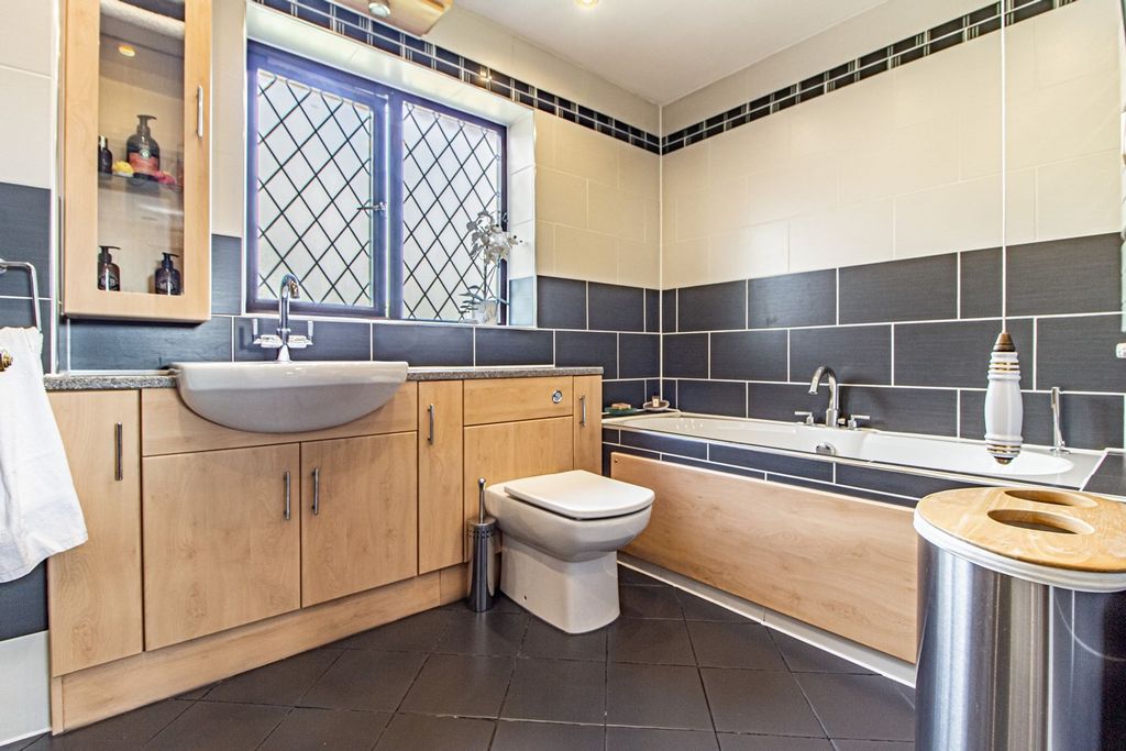 Additional image 38 of 4 bed detached house for saleBryn Rhedyn, Tonteg CF38