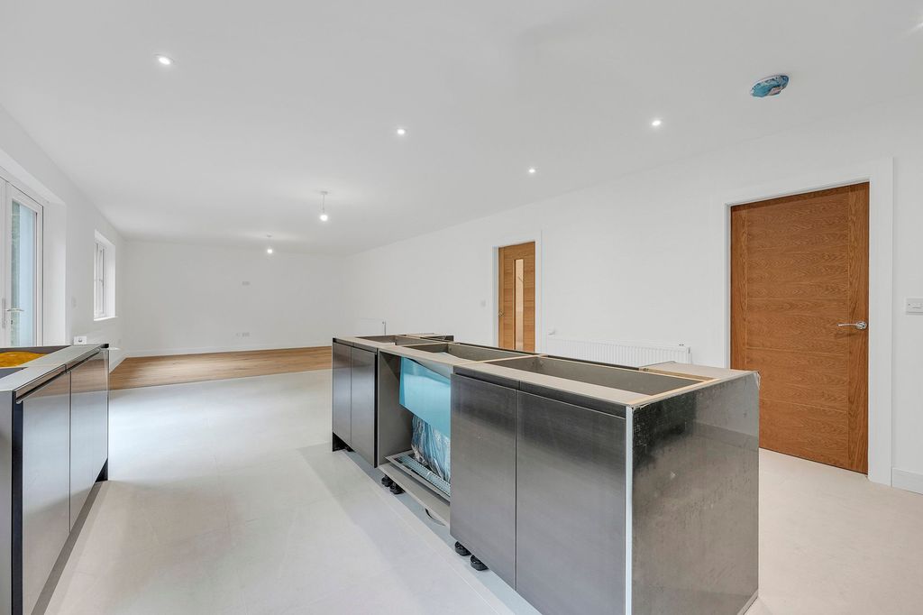 Additional image 2 of 5 bed detached house for sale3 Redwood Gardens, Perceton, Irvine KA11
