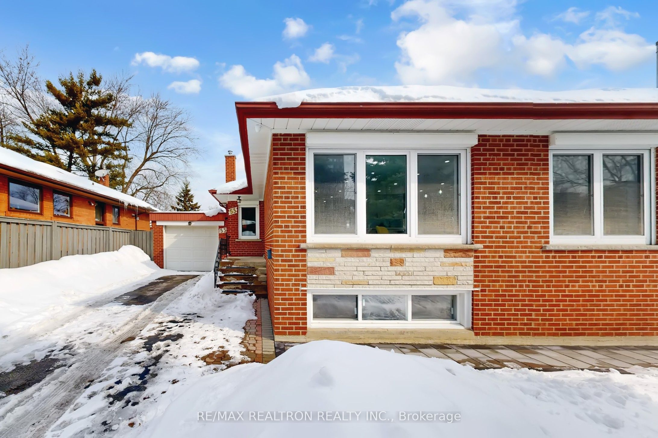 53 Fairglen Avenue, Toronto, ON, M1T 1G8