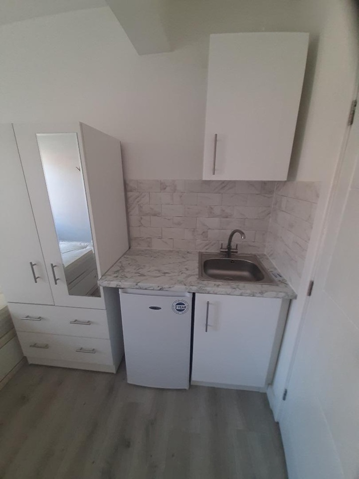 Additional image 8 of Studio Flat, London, SW1V, N1 7GU