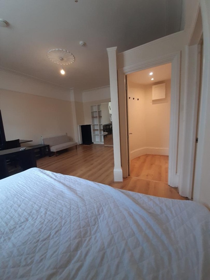 Additional image 35 of Studio Flat, Cambridge St, SW1V, N1 7GU