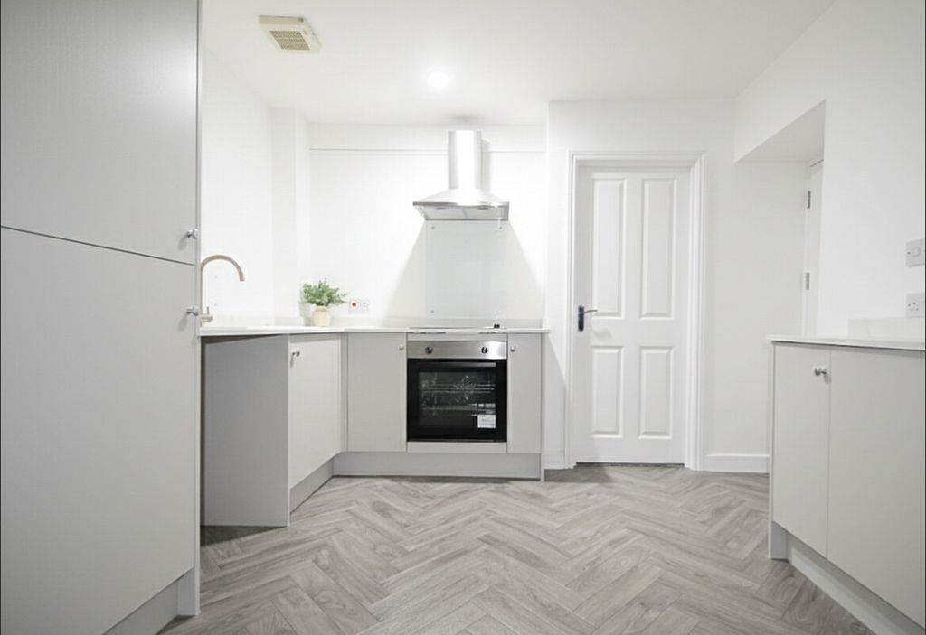 Additional image 2 of 2 bed flat for saleCilfynydd Road, Pontypridd CF37