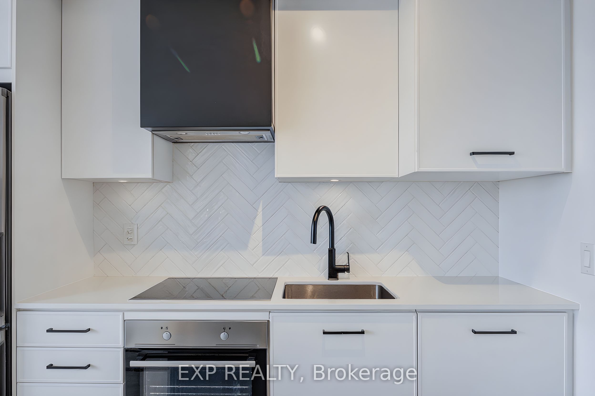 604-899 Queen Street E, Toronto, ON, M4M 0C8 photo 5