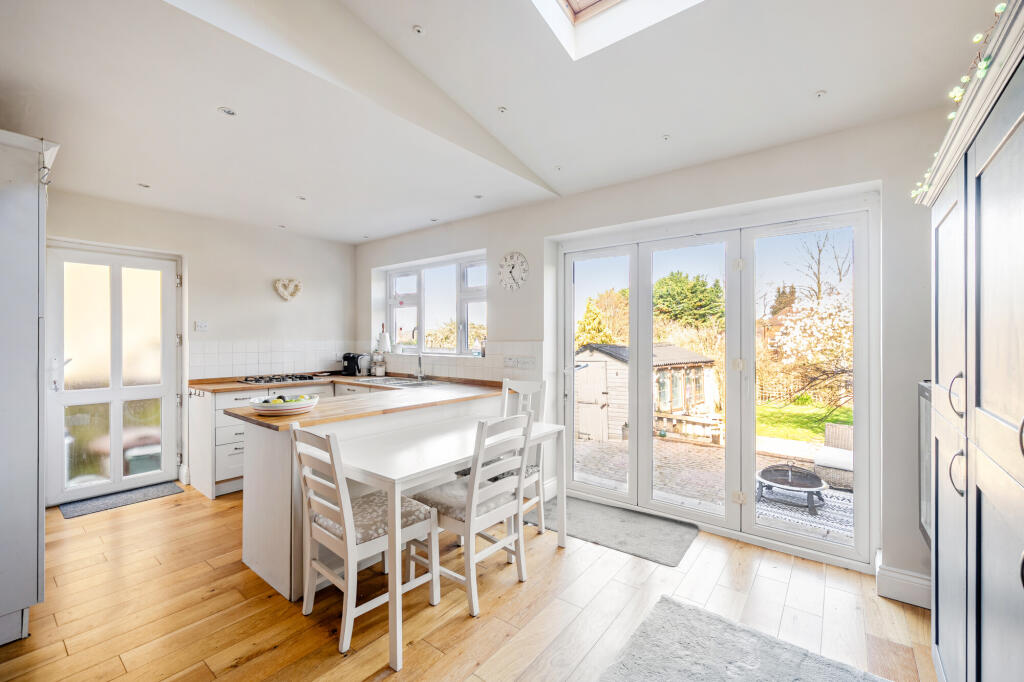 Additional image 22 of Cross Way, Harpenden, AL5