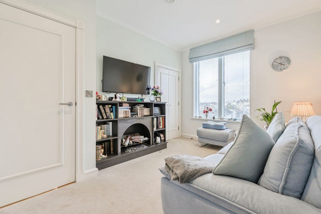 Additional image 8 of 3 bed flat for saleHoe Road, Plymouth, Devon PL1